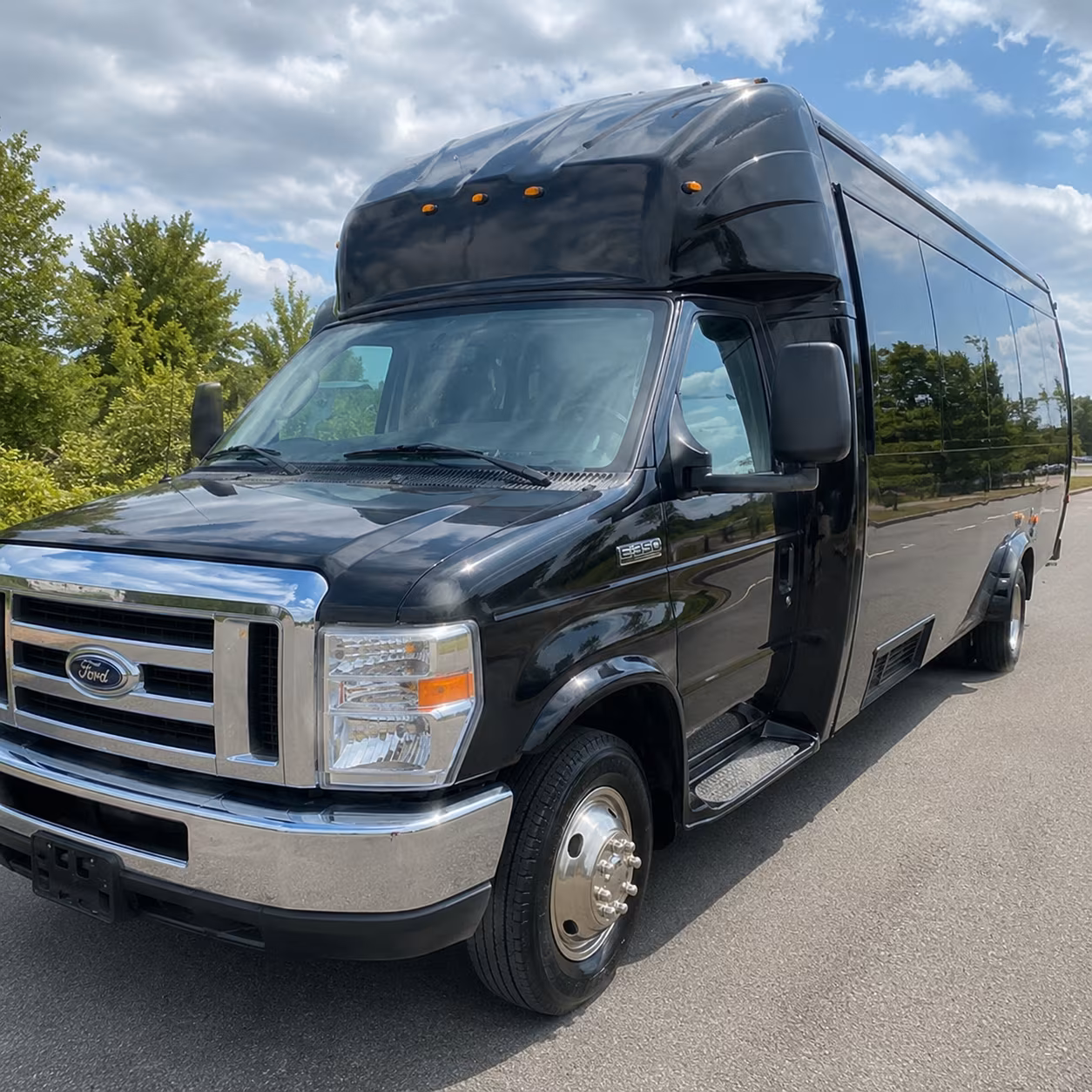 Chapel Hill Homecoming & Prom Party Bus Rentals