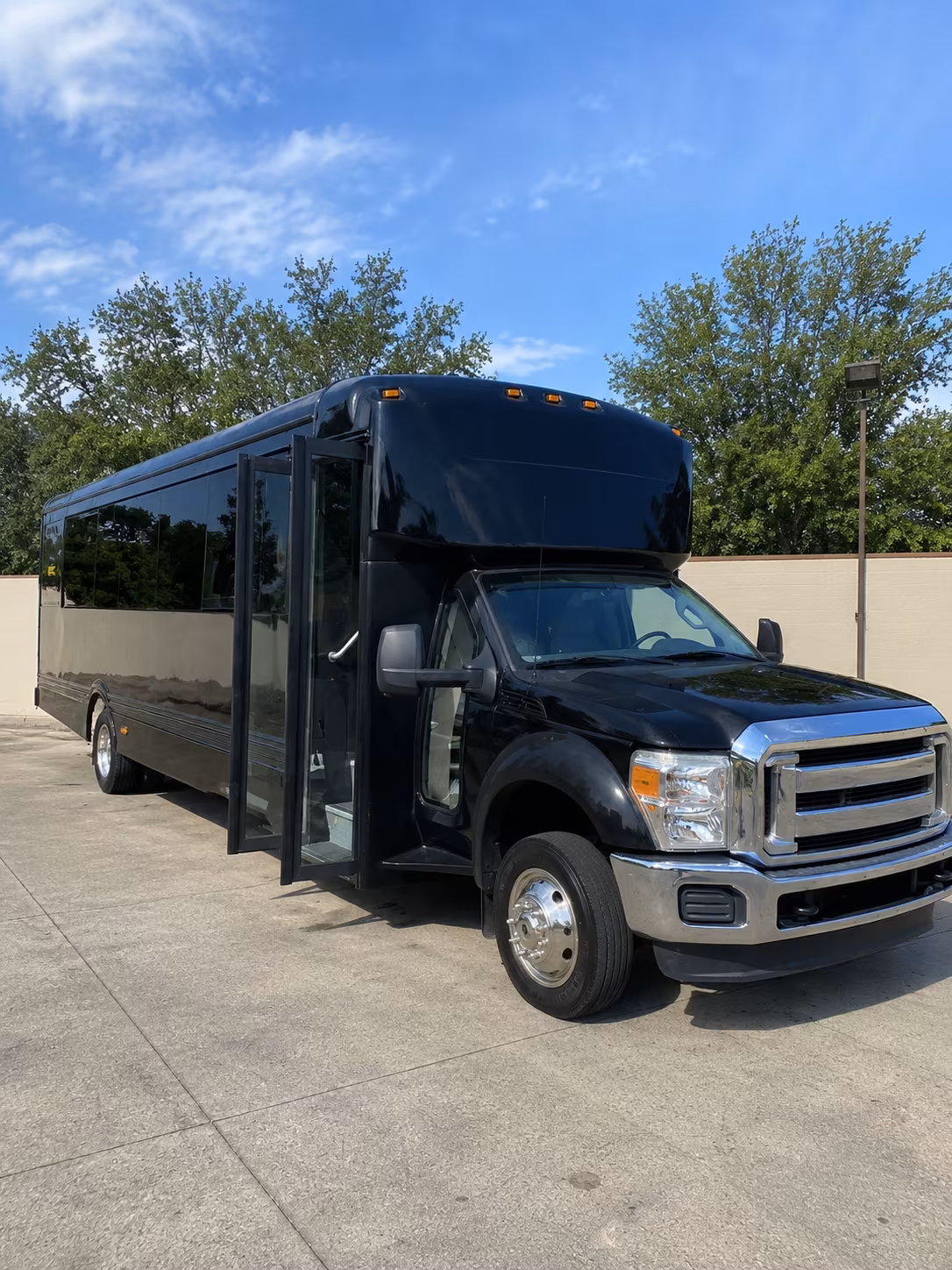 Raleigh Winery Tour & Pub Crawl Transportation